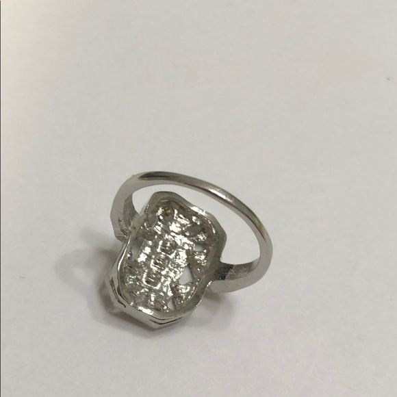 Size 10 fashion ring - Picture 4 of 5